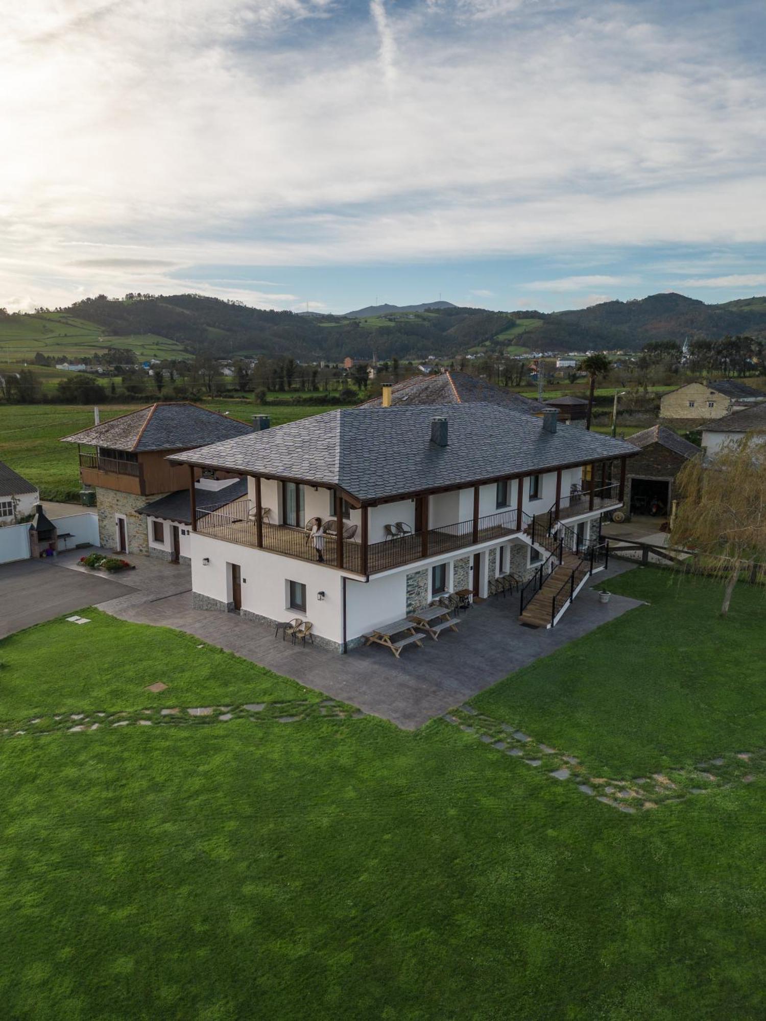 Ferienwohnung La Quintana De Figares Luarca Exterior foto